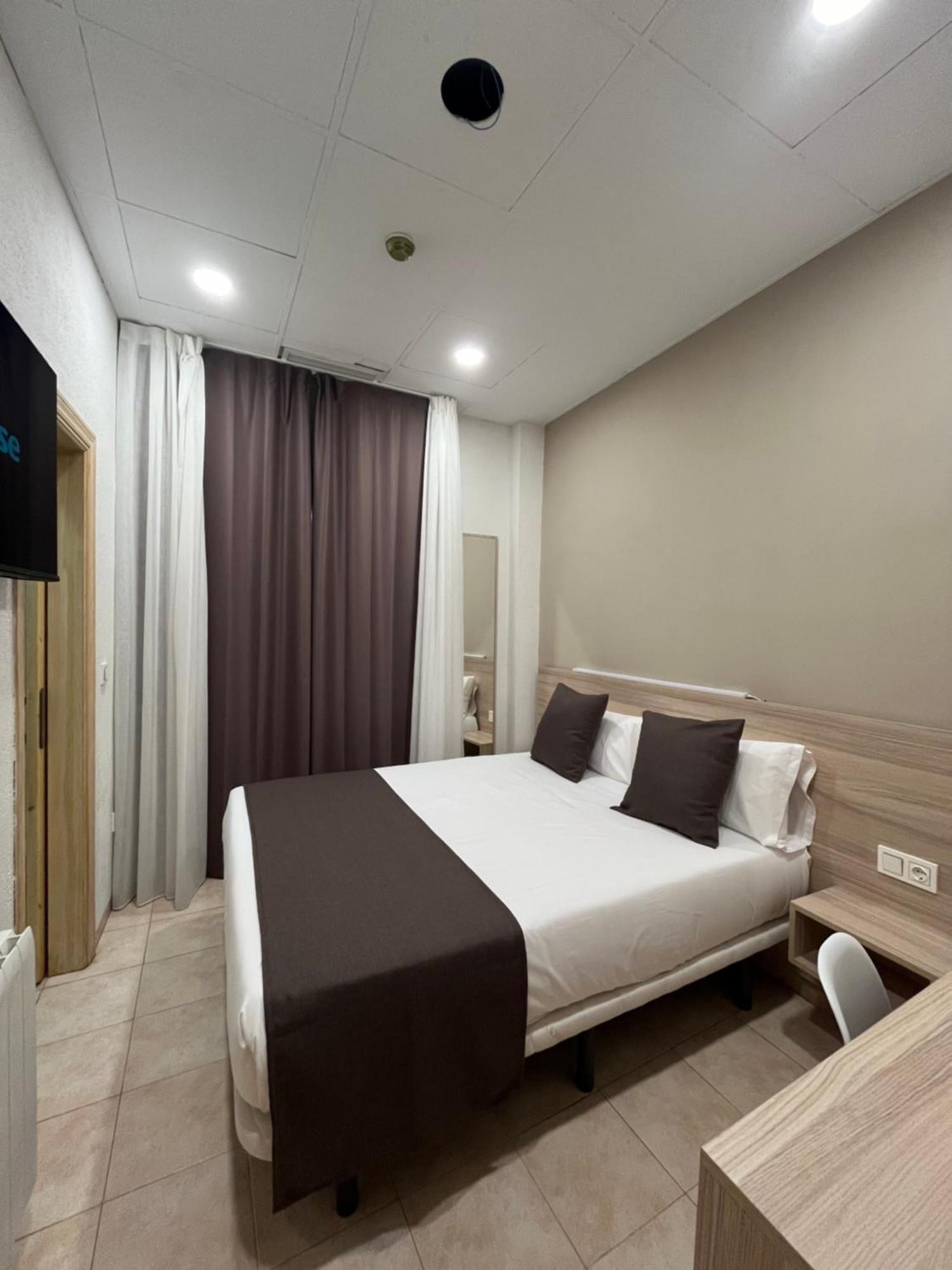 Vas Malaga Ciudad Hotel Bagian luar foto
