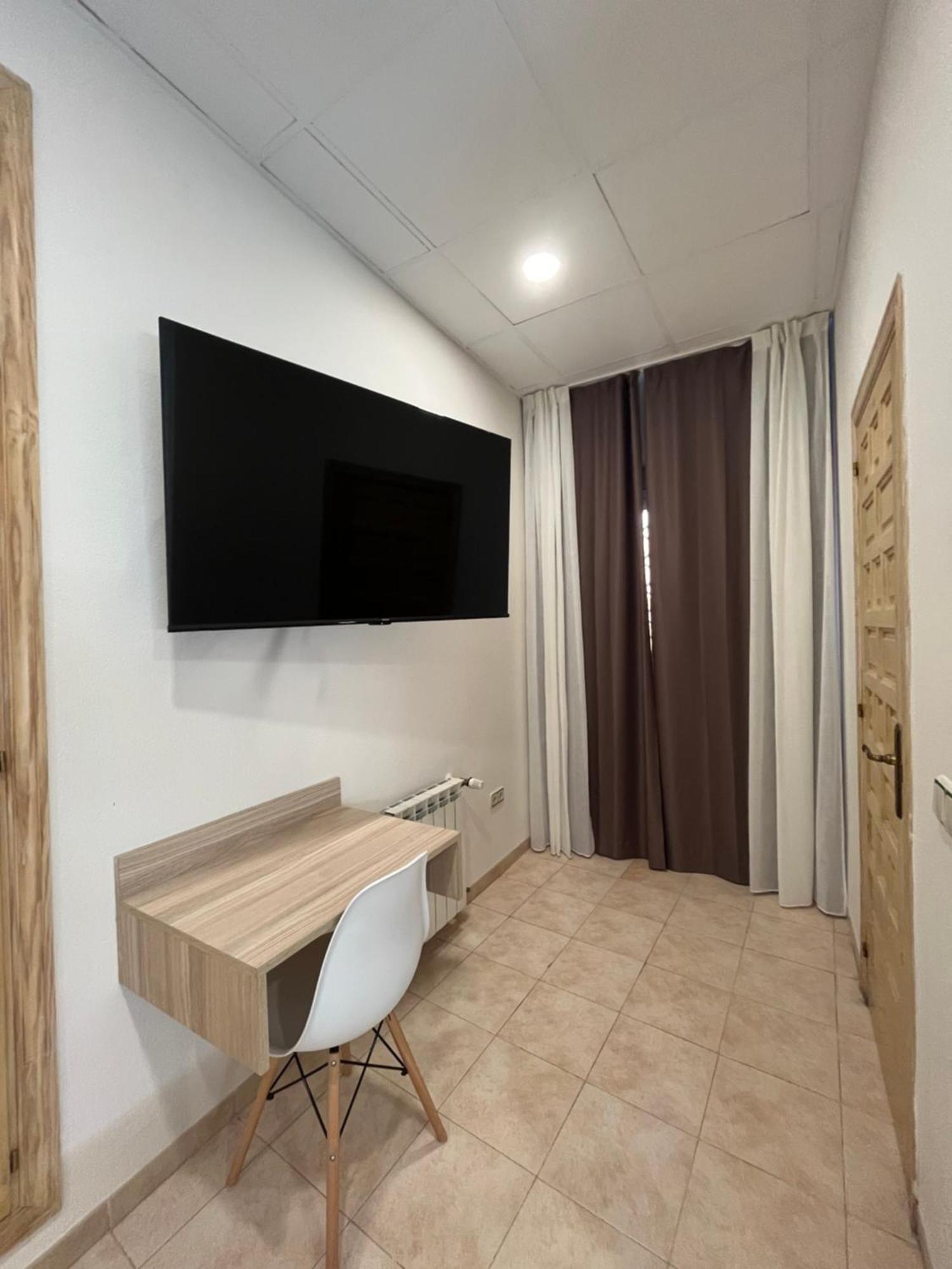 Vas Malaga Ciudad Hotel Bagian luar foto