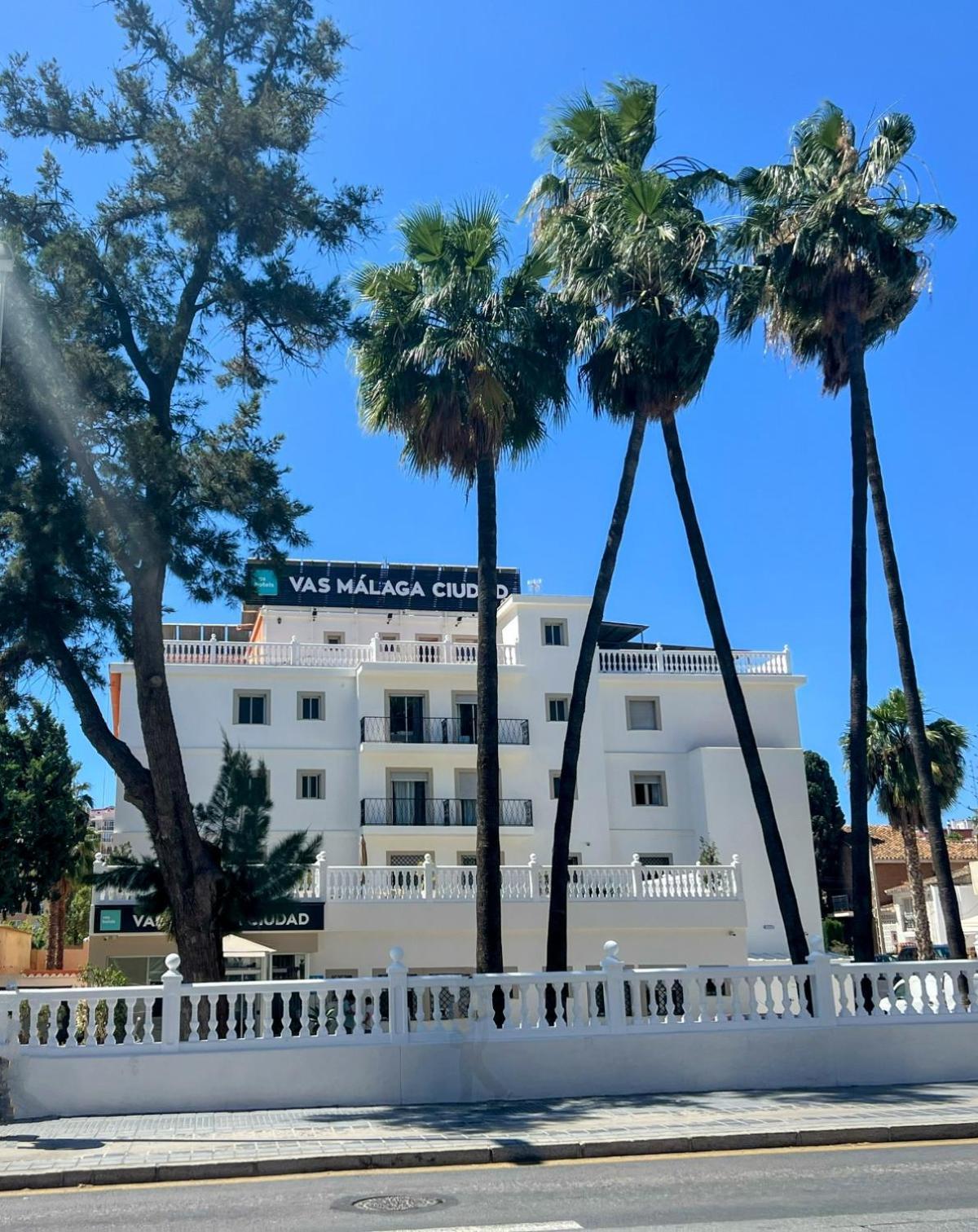Vas Malaga Ciudad Hotel Bagian luar foto