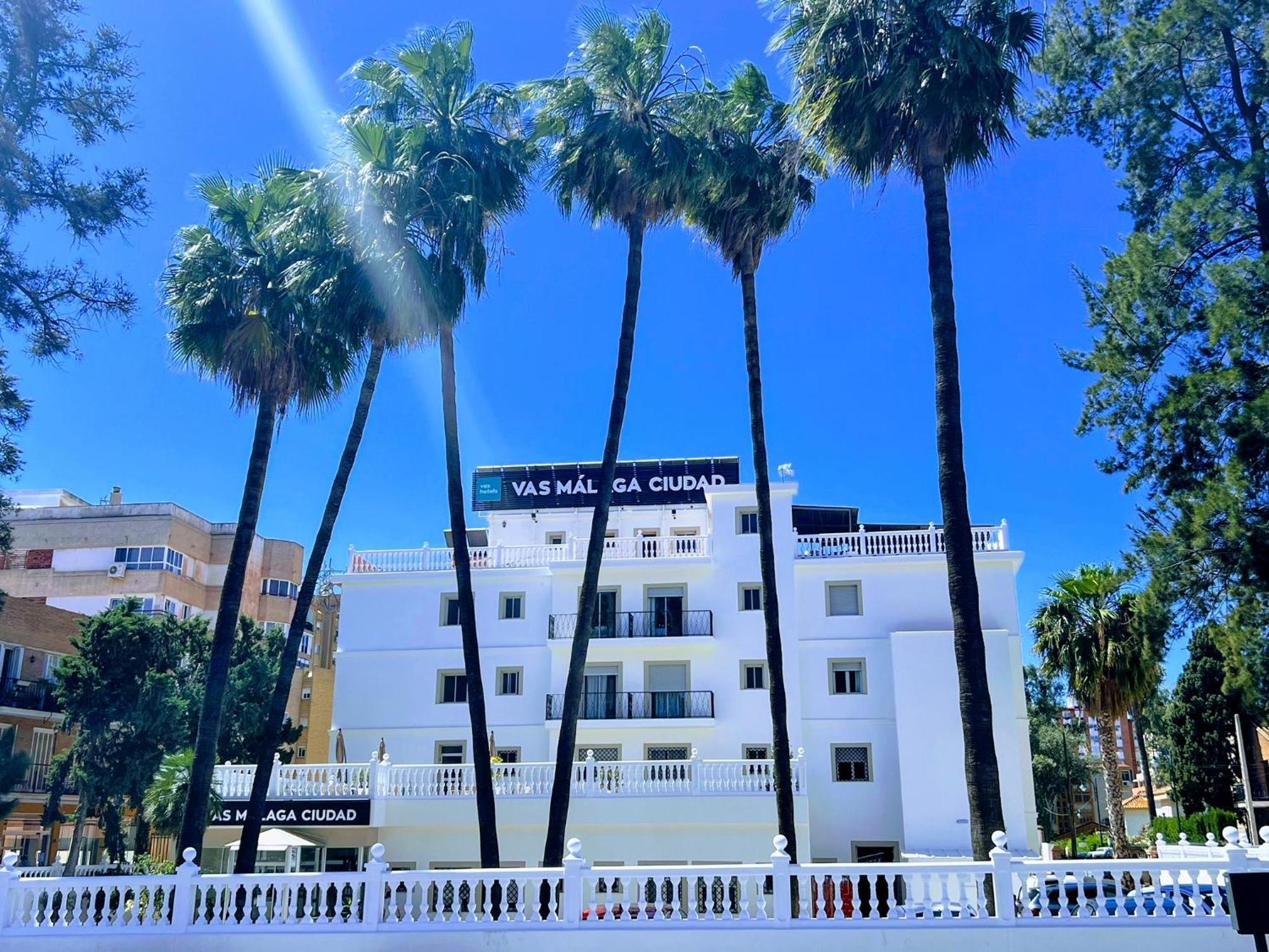 Vas Malaga Ciudad Hotel Bagian luar foto
