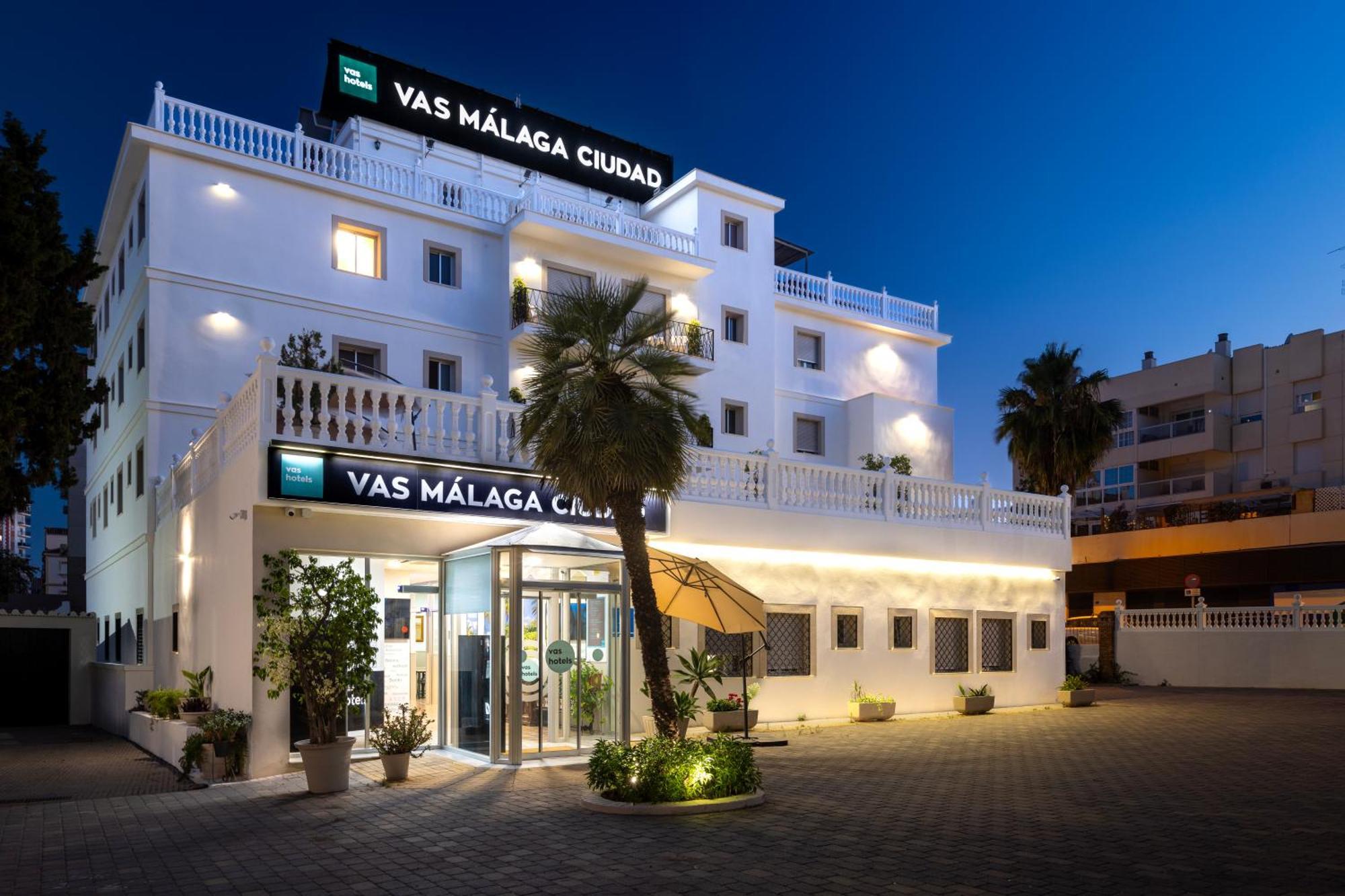 Vas Malaga Ciudad Hotel Bagian luar foto