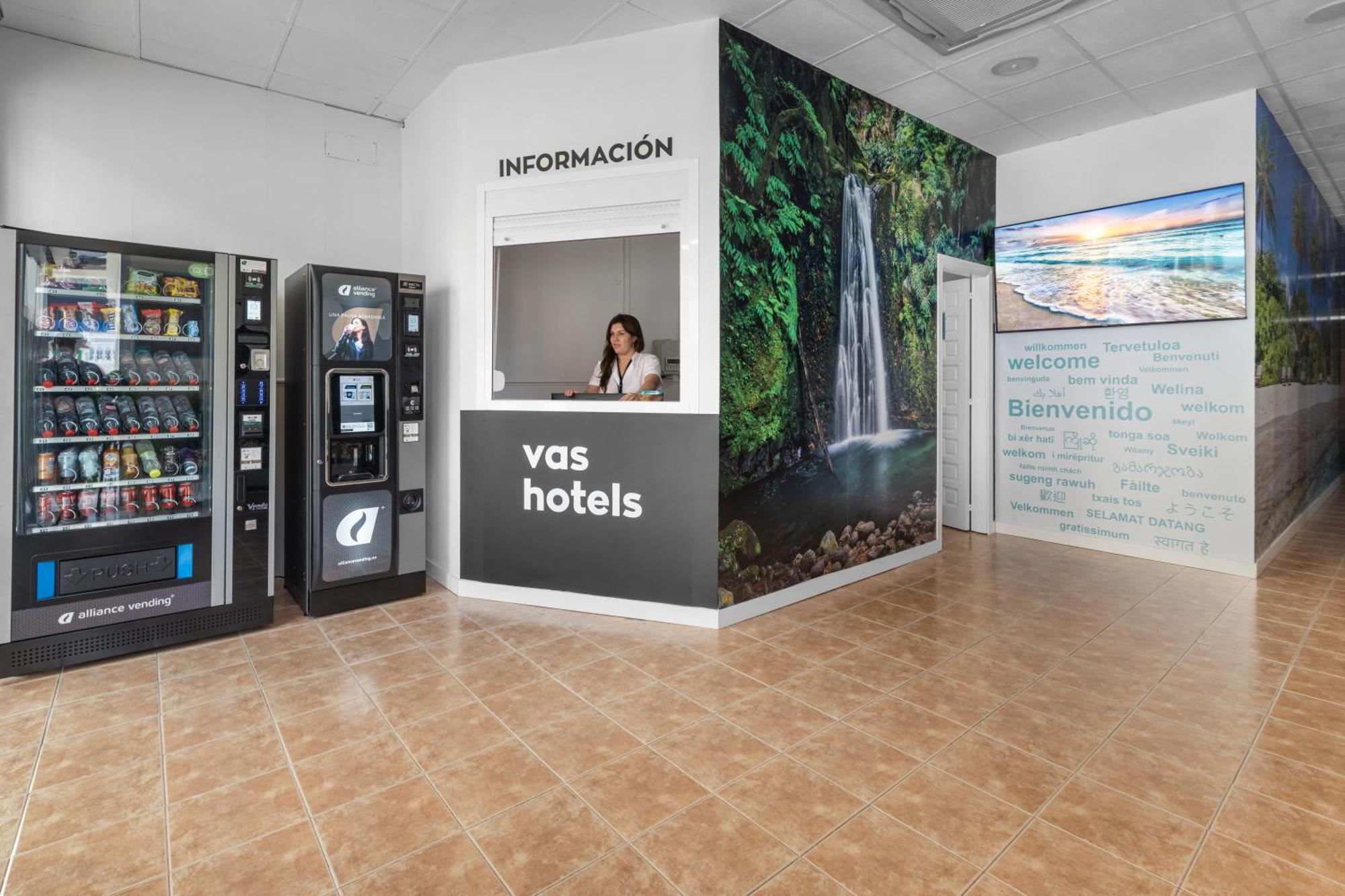 Vas Malaga Ciudad Hotel Bagian luar foto